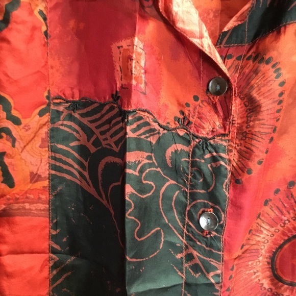Red silk Chico’s shirt- perfect for all seasons - Picture 5 of 7